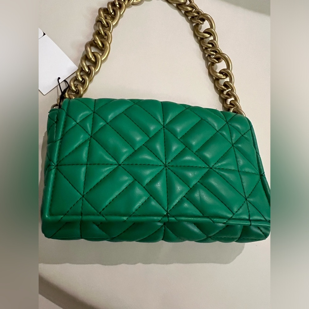 NWT Zara Green Quilted Chain Shoulder Bag